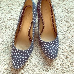 Loft heels size 6- blue with white details